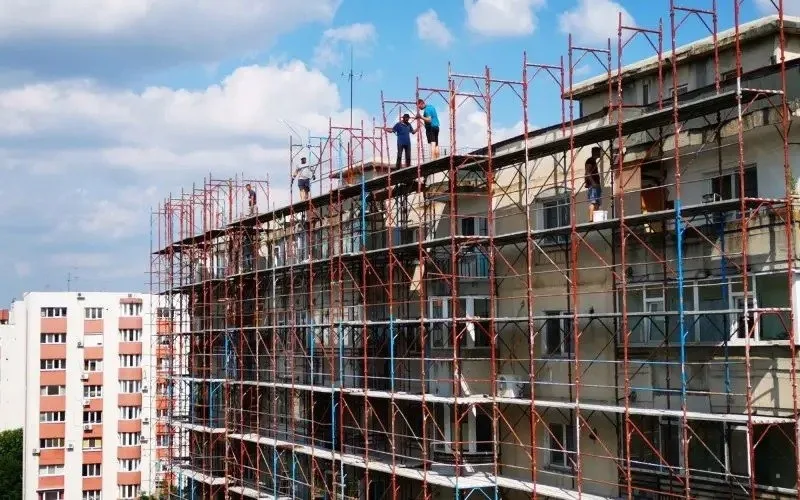Aproape 250 de milioane de lei decontate pentru proiecte de renovarea seismică și energetică a clădirilor