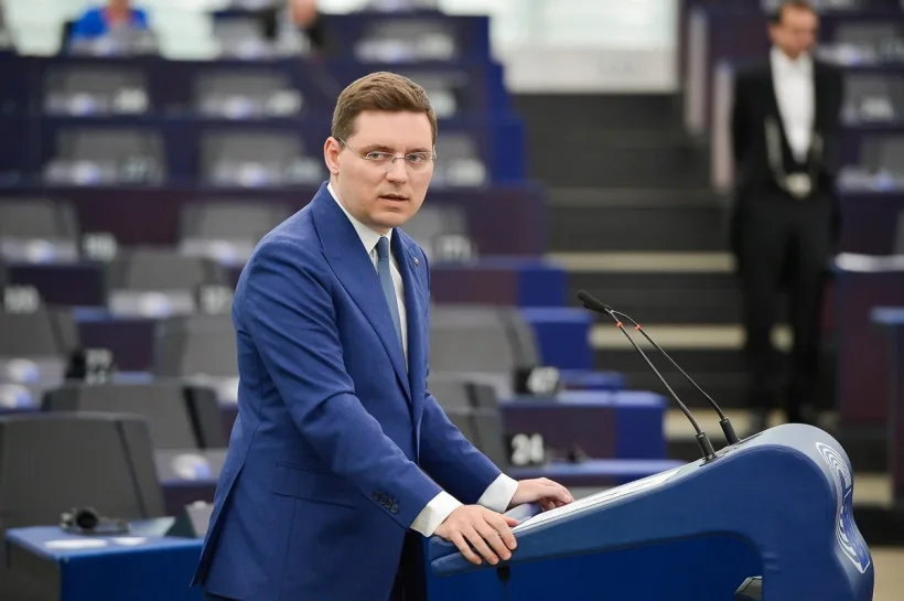 Victor Negrescu: Istoria îi va judeca pe cei care nu s-au ridicat la nivelul așteptărilor, inacțiunea ne poate costa pe toți