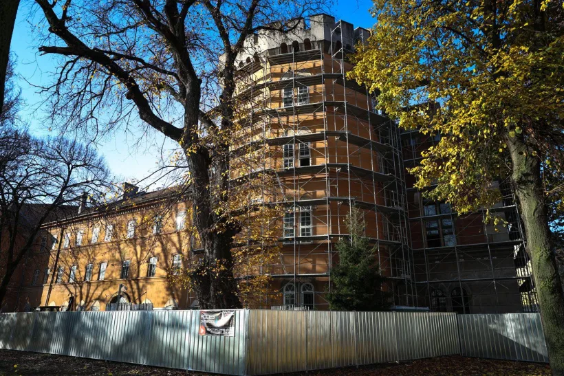 Surprize arheologice la Castelul Huniade