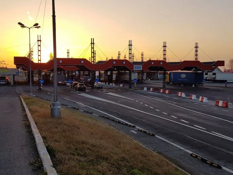 Transportatorii de marfă de peste 7,5 tone afectați de restricțiile de la Borș-Artand