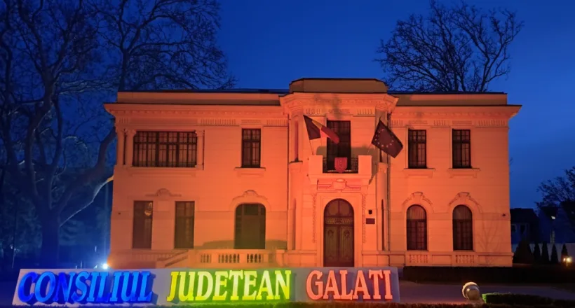Ziua Mondială de Luptă împotriva Cancerului. Clădirea Consiliului Județean Galați, iluminată simbolic în portocaliu