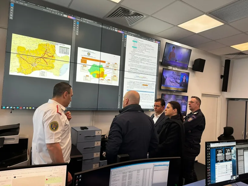 Bolojan, pe teren la MAI: Premierul verifică intervențiile structurilor operative în fața viscolului și a zăpezii