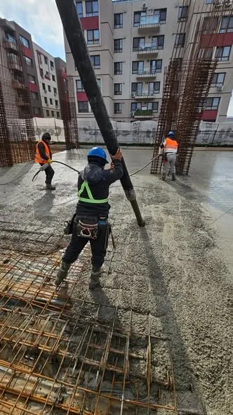 Un campus educațional complet se ridică în Sectorul 4