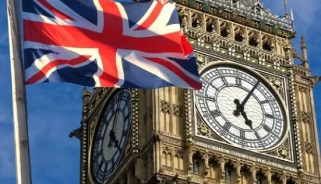 Marea Britanie va interzice peste un an accesul cetăţenilor UE în baza cărţilor de identitate
