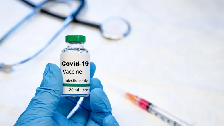 Cinci vaccinuri sunt în teste pentru cetățenii Europei