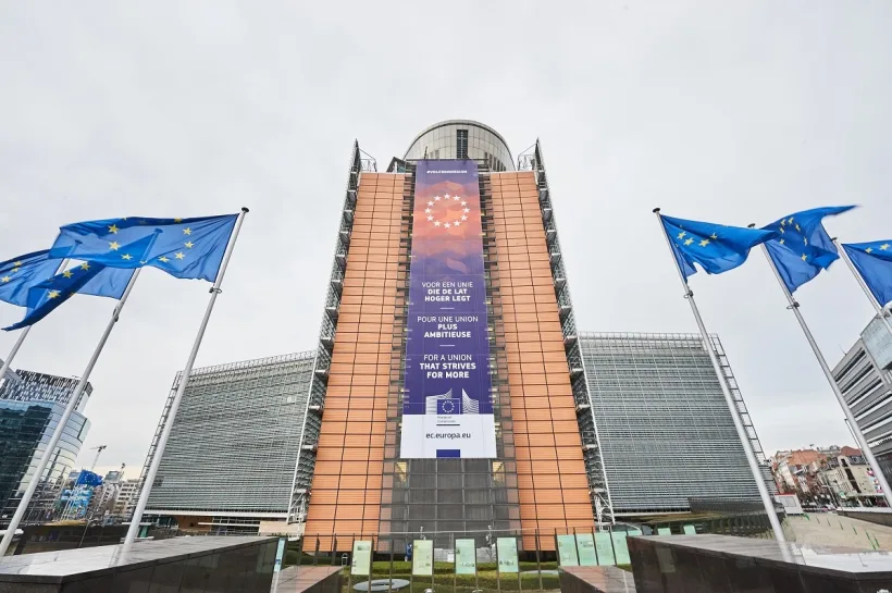 O Europă pregătită pentru era digitală: norme noi pentru platformele digitale