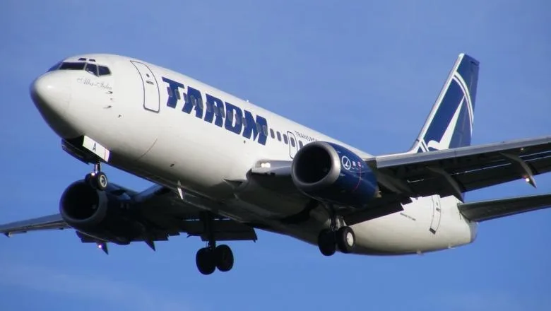 TAROM reia zborurile începând cu 2 mai