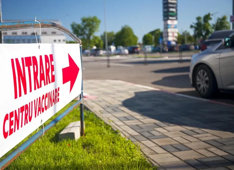 Funcționarea centrului de vaccinare drive-through din Galați, prelungită cu o lună