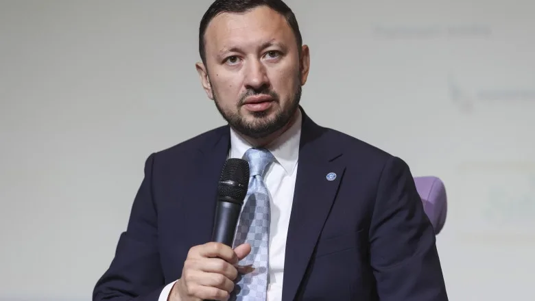 Ministrul Mediului: Lacul Bicaz nu este groapa de gunoi a nimănui, poluatorii trebuie să fie sancționați aspru