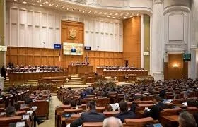 Comisia de muncă din Senat discută interdicția cumul pensie-salariu și taxa pe boală
