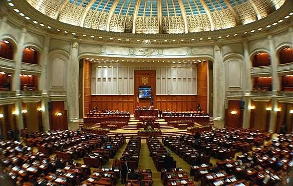 Parlamentarii au respins moțiunea împotriva ministrului Agriculturii, Florin Barbu