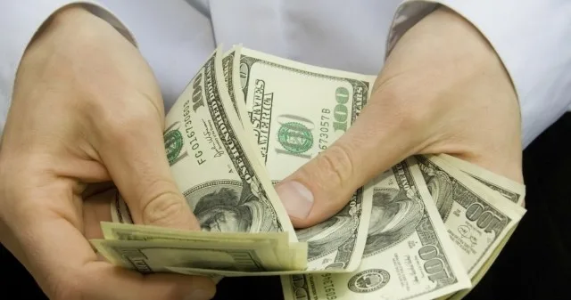 83 de milionari au făcut luni un apel pentru taxarea suplimentară: "milionarii ca noi au un rol esenţial pentru a ajuta la vindecarea umanităţii"