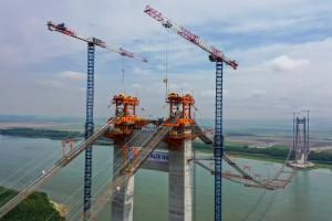 Deputatul Rodeanu, despre podul peste Dunăre: Întârzierile au fost recuperate, lucrările sunt în avans