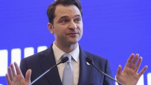 Sebastian Burduja spune că „românii nu trebuie să tremure nici de frig, nici de frica facturilor”