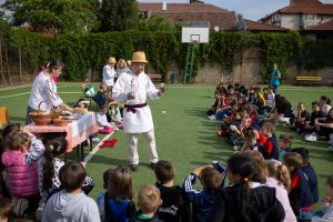Mândru tare-i Banatul când se adună tot natul la Rugă!