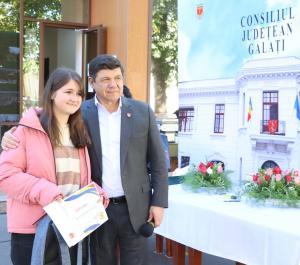 Zeci de elevi din mediul rural au fost premiați de Consiliul Județean Galați
