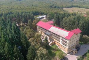 Au început lucrările de reabilitare la Spitalul de Psihiatrie din Nucet