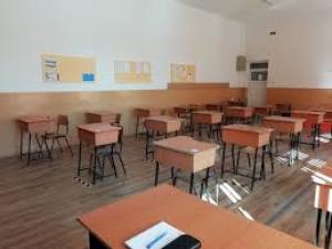 Pericolul de inundații a închis aproape 100 de școli din județul Galați