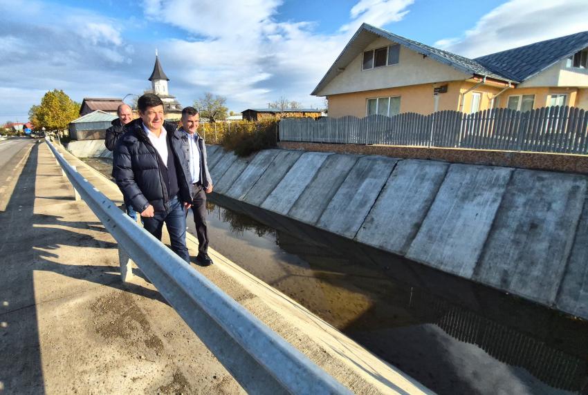 Albie regularizată și infrastructură reabilitată pe DJ 251, după inundațiile din județul Galați