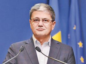 Propunerea USR privind chemarea miniștrilor Boloș și Rafila la Ora Guvernului, respinsă de PSD și PNL