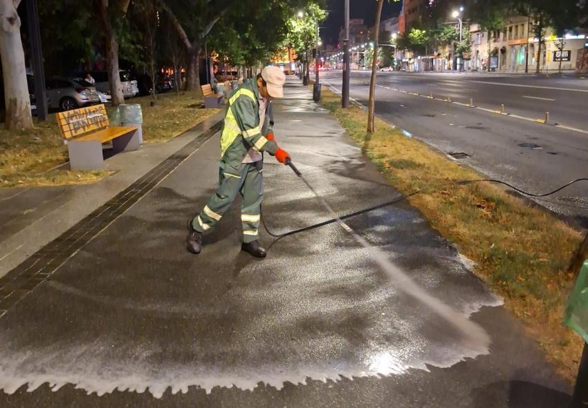 Se reintroduc frecvențele de măturat și spălat pe toate străzile din Sectorul 1