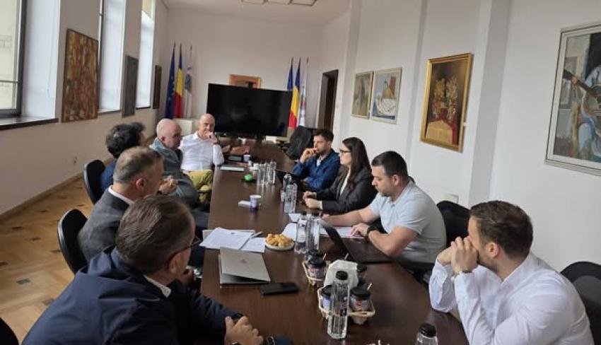 Terasele să fie sezoniere sau deschise pe tot parcursul anului?