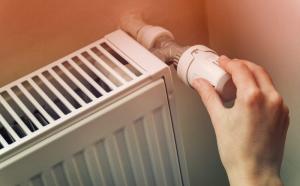 Senatorii liberali propun prelungirea cu un an a perioadei de montare a repartitoarelor de căldură