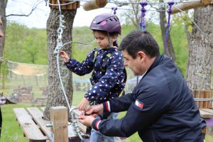 Veste bună pentru amatorii de distracție. Se redeschide Parcul de Aventură de lângă orașul Galați