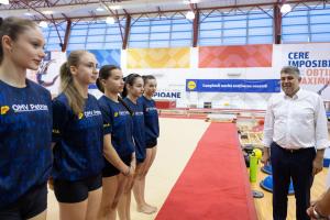 Premierul Marcel Ciolacu s-a întâlnit cu sportivii care vor reprezenta România la JO Paris 2024