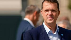 Noul ministru al Apărării l-a invitat în România pe secretarul american al Apărării