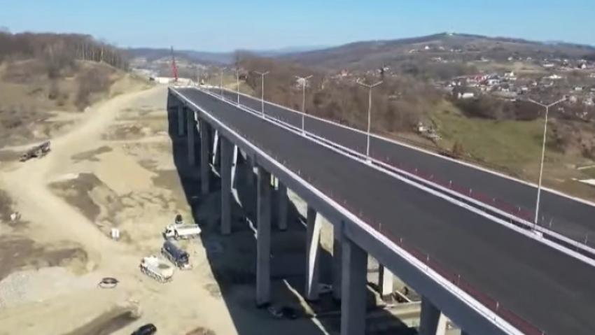 Vești bune pentru șoferi: tronsonul 4 al Autostrăzii Sibiu&ndash;Pitești, prima peste Carpați, ar putea fi deschis cu șase luni mai devreme