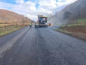 Au fost reluate lucrările pe DJ 137, Odorheiu Secuiesc - Cristurul Secuiesc!