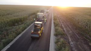 Asfalt pe drumul județean Dobârceni – Murguța – Ștefănești