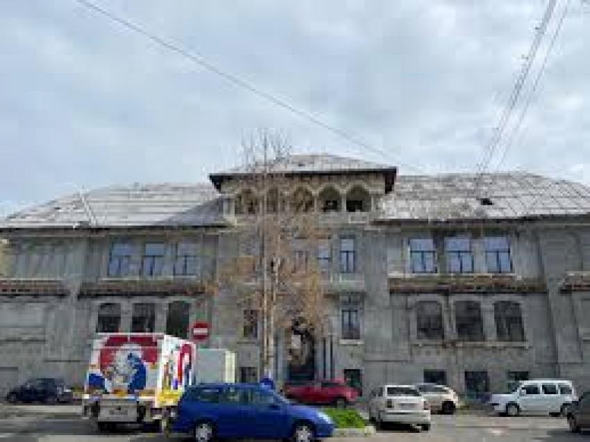 Am demarat lucrările pentru reabilitarea și consolidarea Școlii Gimnaziale Grigore Tocilescu!