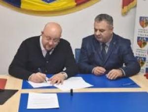 Parteneriat semnat: SENS GIRATORIU, la Mihăești!