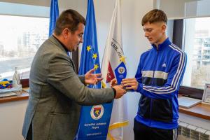 &quot;Trofeul Argeșului&quot; și sprijin financiar local pentru campionul național de box pentru tineret