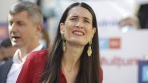 Clotilde Armand propune sesizarea Comisiei de la Veneția în cazul lui Toni Greblă