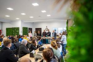 45 de adolescenți și tineri din sistemul de protecție, premiați în cadrul evenimentului „Susținem performanța”