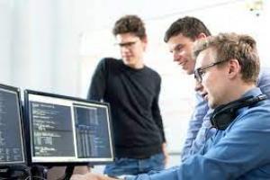 Refugiaţii ucraineni fără cunoştinţe în IT, acces gratuit la cursul &quot;Find Your Place in IT&quot;