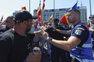 Anchetatorii au deschis șase dosare penale &icirc;n urma protestelor violente de duminică din fața Guvernului și de pe Autostrada A1