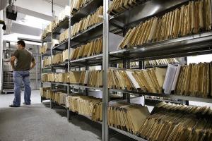 Aproape 100.000 de oameni au fugit din România în perioada 1968-1989