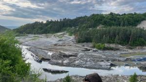 Criza provocată de Praid. Autoritățile din Mureș le recomandă localnicilor din Târnăveni să-și facă stocuri de apă