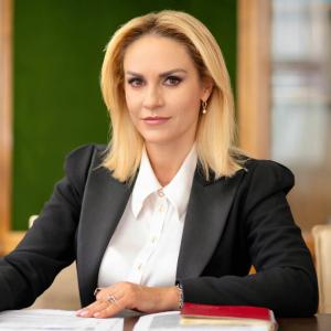 Gabriela Firea: 3.700 de blocuri din București nu au apă caldă
